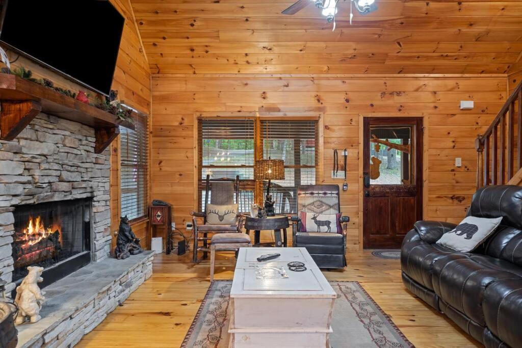 Lakeside Retreat Hot Tub Fishing Hiking Ellijay Exteriör bild