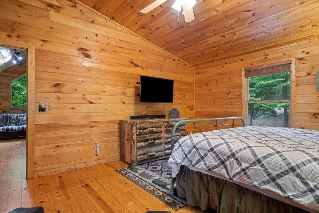 Lakeside Retreat Hot Tub Fishing Hiking Ellijay Exteriör bild
