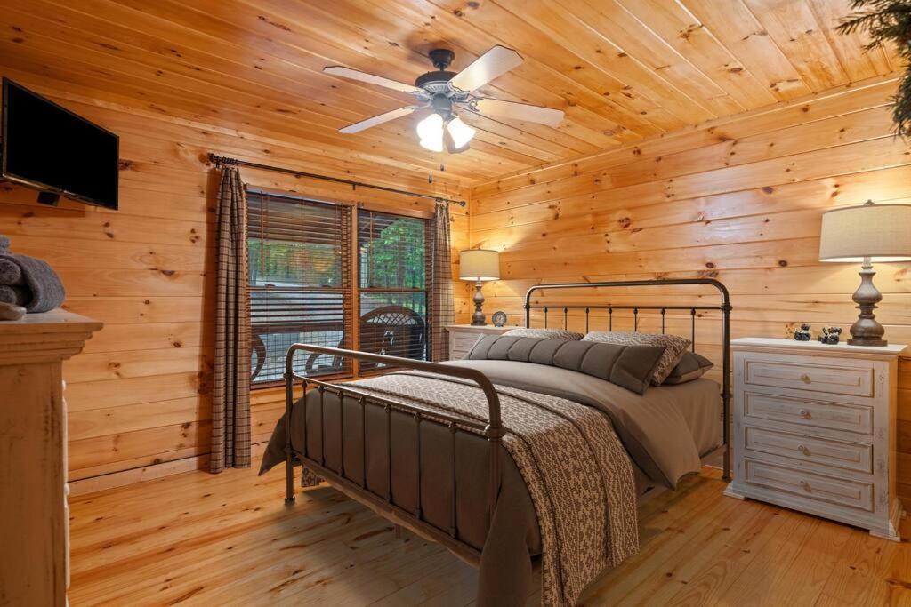 Lakeside Retreat Hot Tub Fishing Hiking Ellijay Exteriör bild