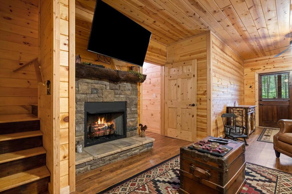 Lakeside Retreat Hot Tub Fishing Hiking Ellijay Exteriör bild
