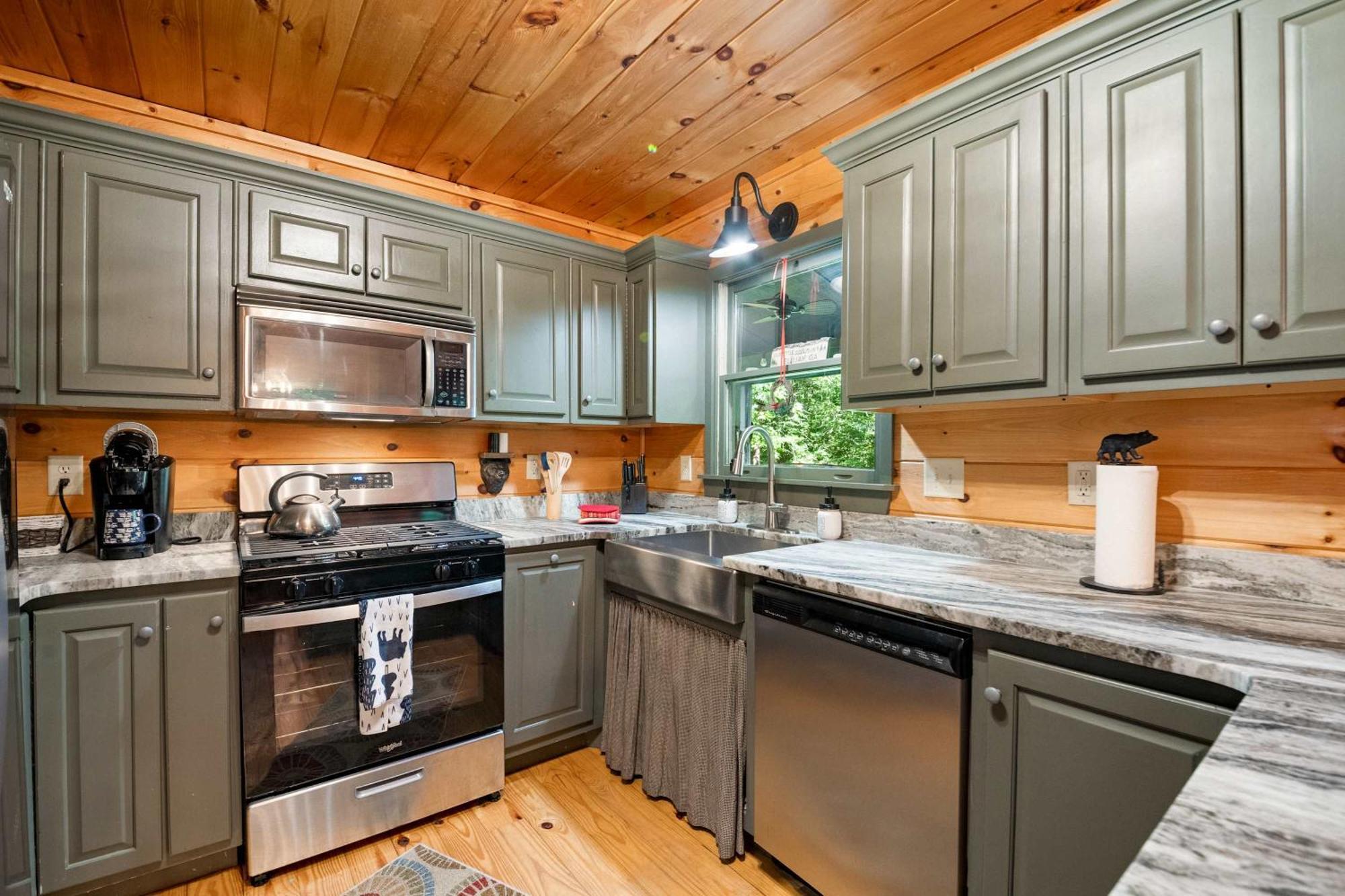 Lakeside Retreat Hot Tub Fishing Hiking Ellijay Exteriör bild